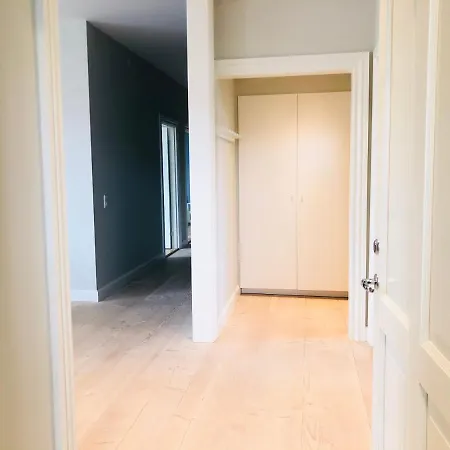 Bed & Breakfast Aday - Modern Living - One - Center *